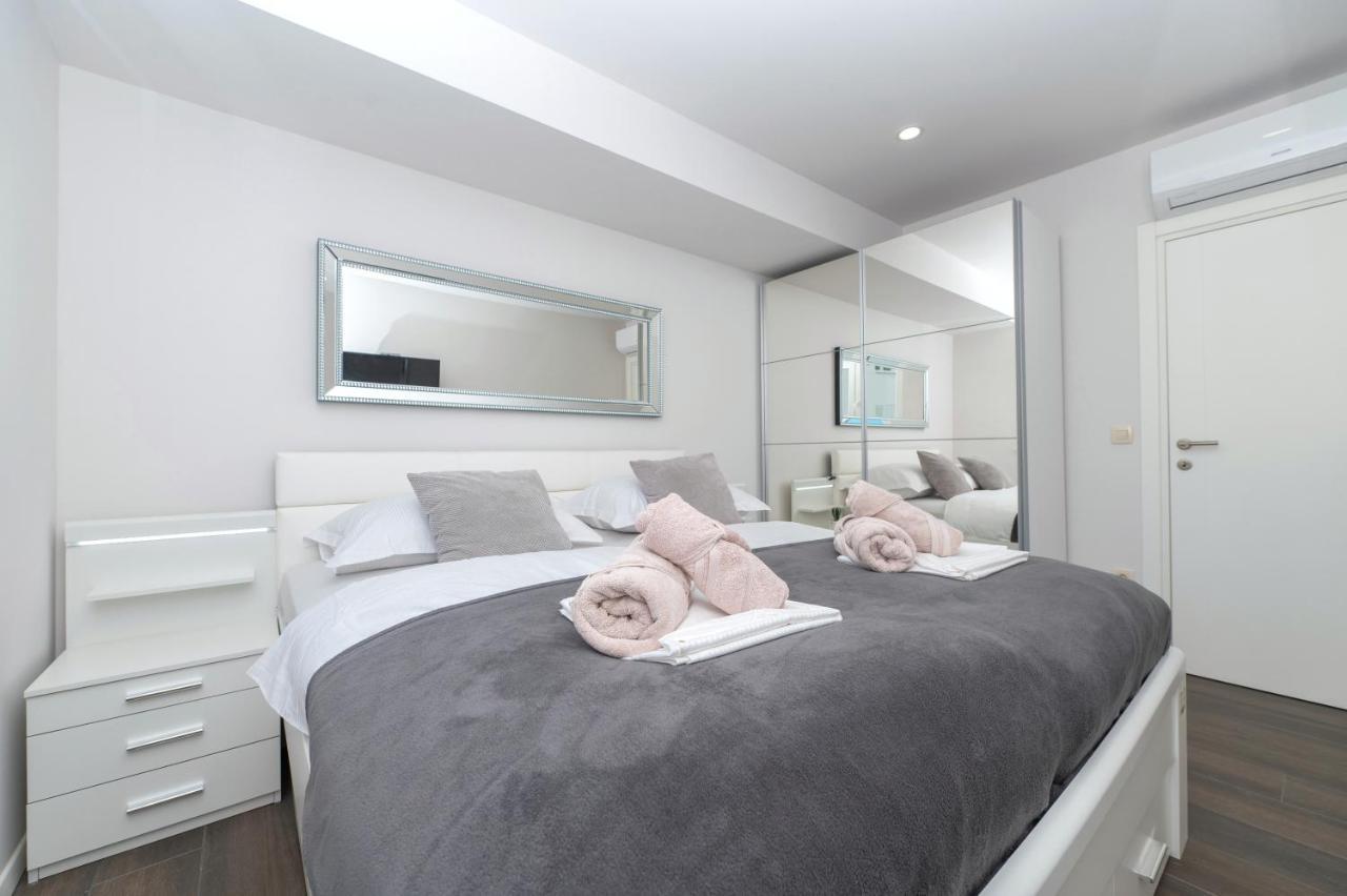 Luxury Apartment Purple Summer Sea View Makarska Buitenkant foto